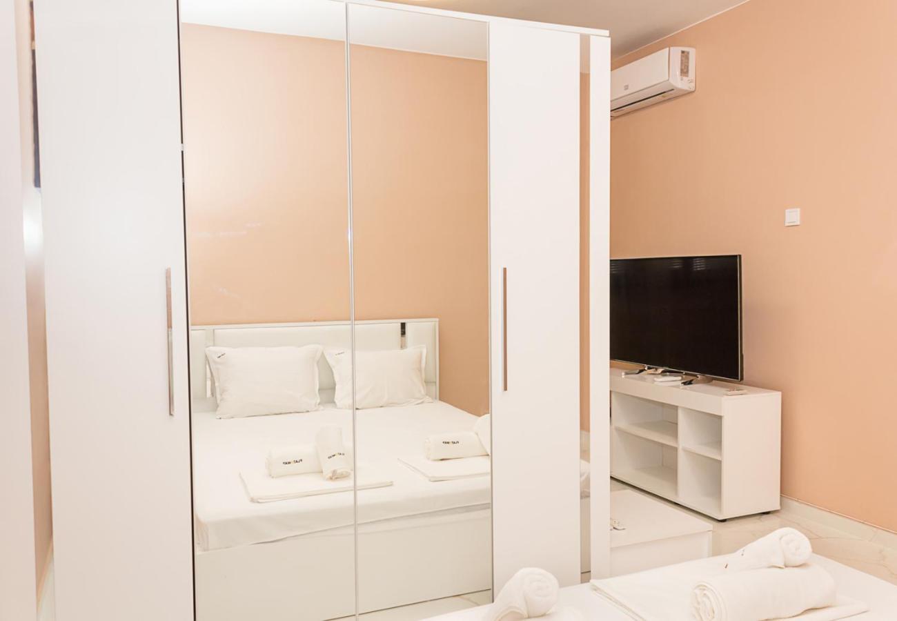 Апартаменти Comfy 1-bedroom In Chayka Neighbourhood By Flat Mаnаger Варна