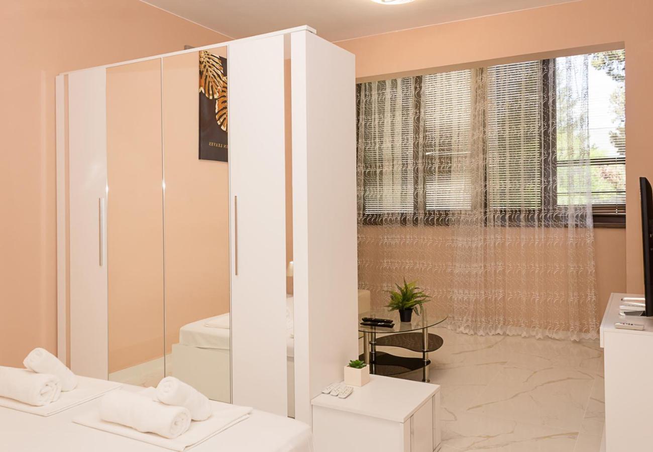 Comfy 1-bedroom In Chayka Neighbourhood By Flat Mаnаger Апартаменти *