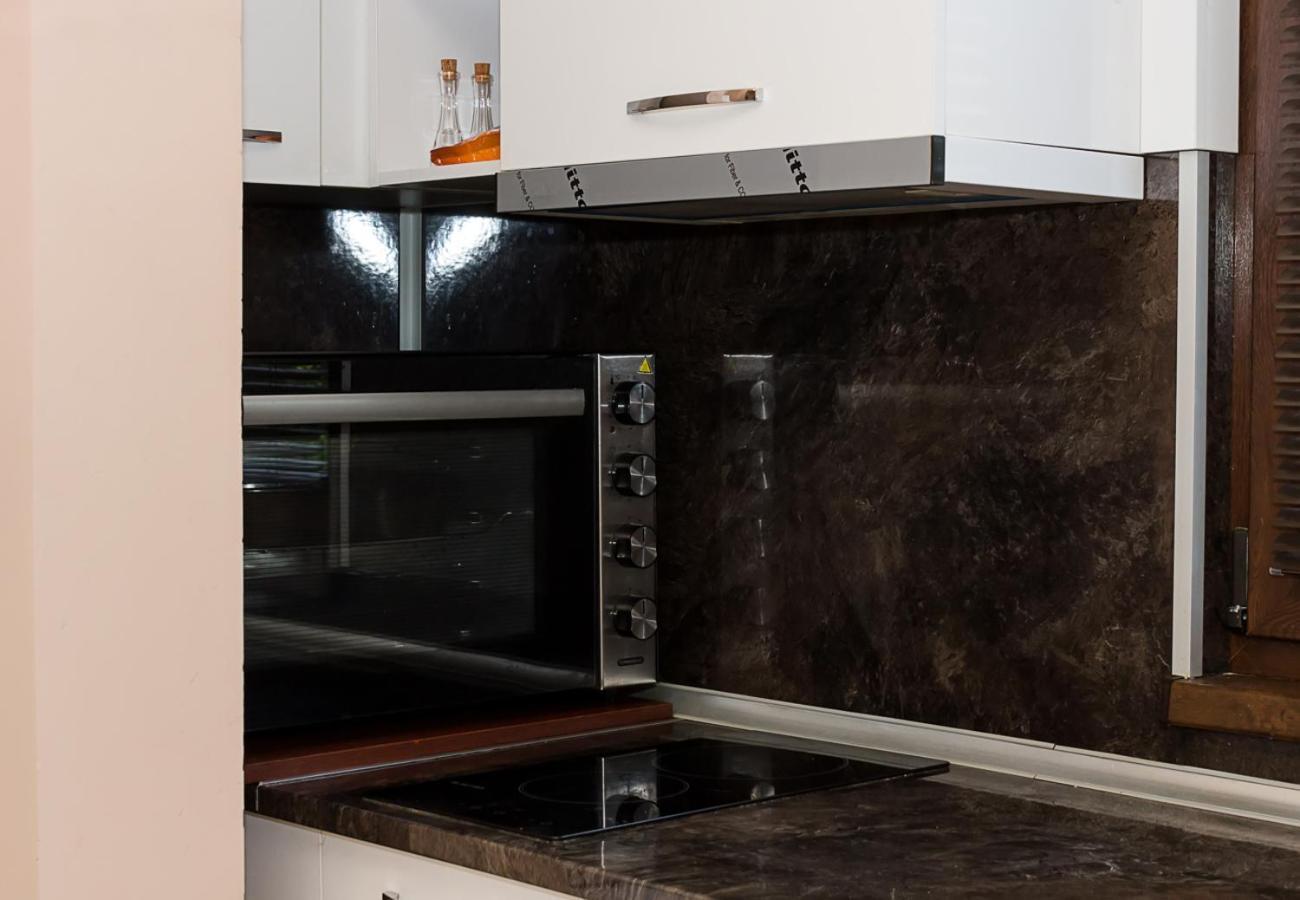 Comfy 1-bedroom In Chayka Neighbourhood By Flat Mаnаger Apartment Warna